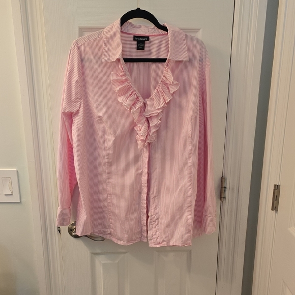 Lane Bryant EUC Pink Ruffle Front Blouse Size 20  Or XXL (#14) - Picture 1 of 5